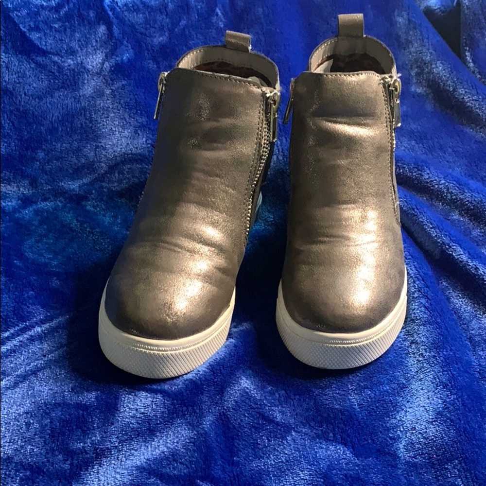 Steve Madden wedge boots for girls